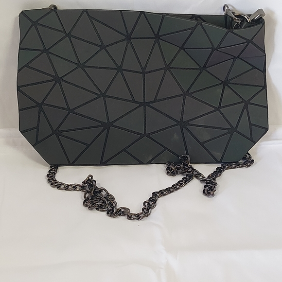 Chic Black Geometric Shoulder Bag - Picture 2 of 3
